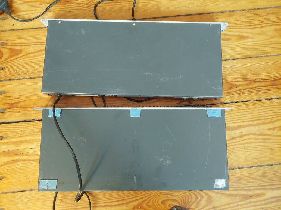 2 x Dynacord EQ310 analog 1/3 octave equalizer