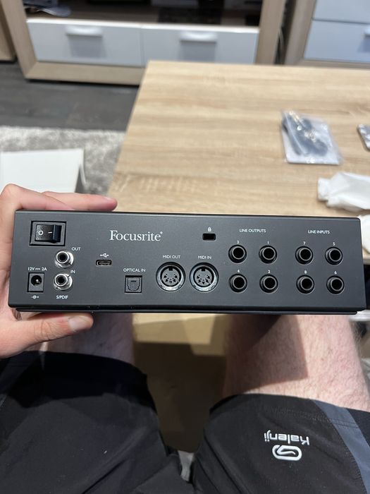 Interfejs Focusrite Clarett+4 Pre