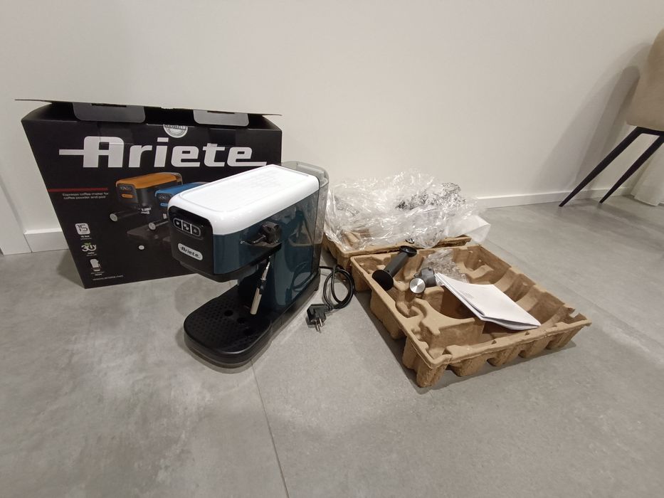 Máquina Café Aríete nova