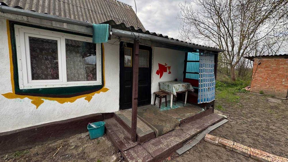 Цегляний будинок не далеко від м.Хмельницький