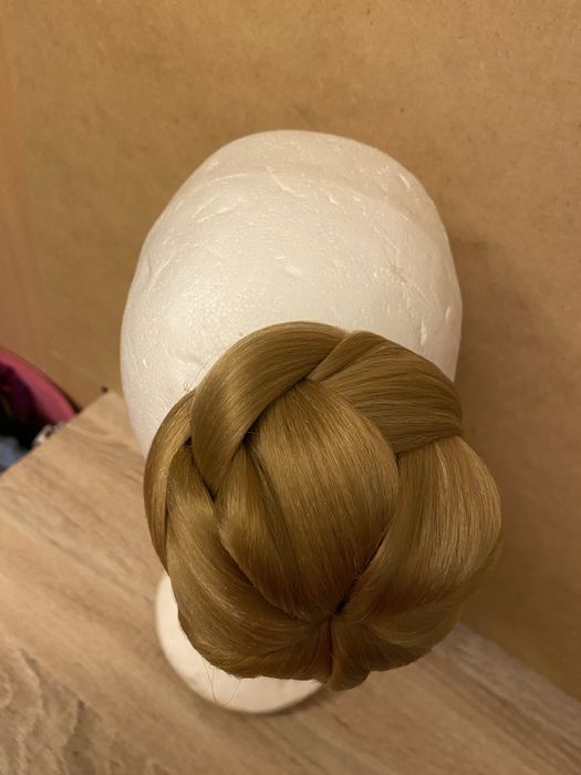 Koczek kok doczepiany włosy syntetyczne złoty blond