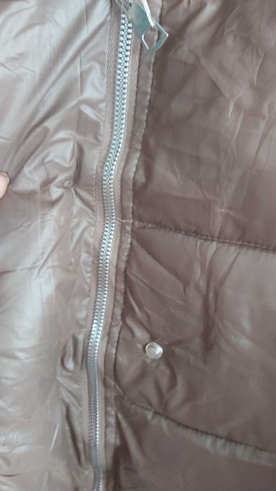 Kurtka płaszczyk pikowany puchowy  kaptur futerko jenot