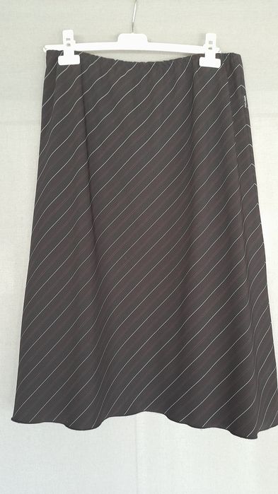 Saias usadas mas em muito bom estado