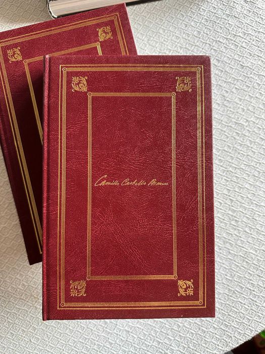 4 Volumes da coleção - Tesouros da Literatura Portuguesa