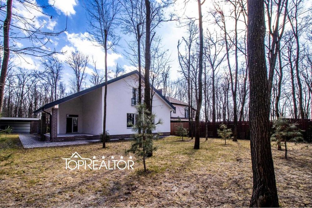 У продажі 2-поверховий будинок в селищі Лісне! лесопарк