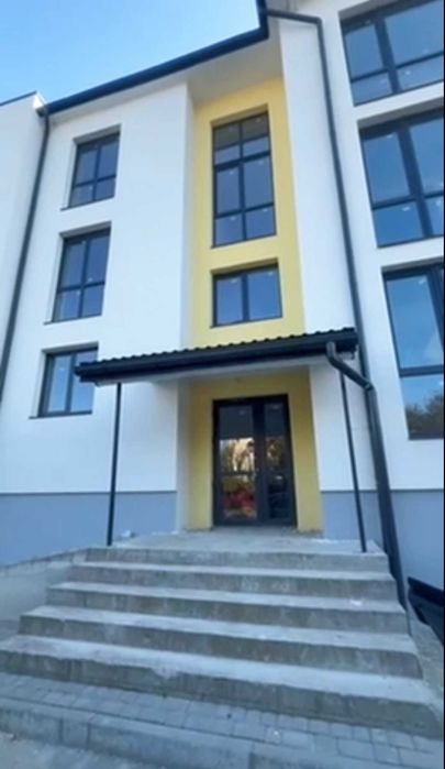 Продається 3-кімнатна квартира в ЖК "Пори року" с. Солонка