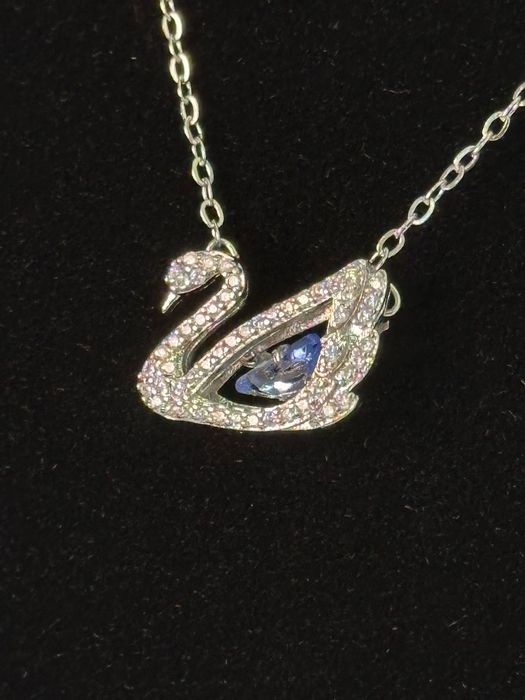 Swarovski naszyjnik nowy bez wad