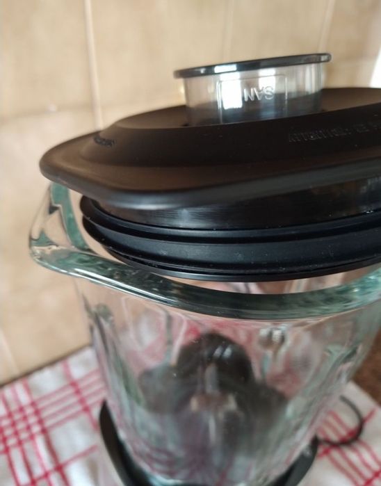 Liquidificadora Electrolux para peças  casa quarto apartamento.