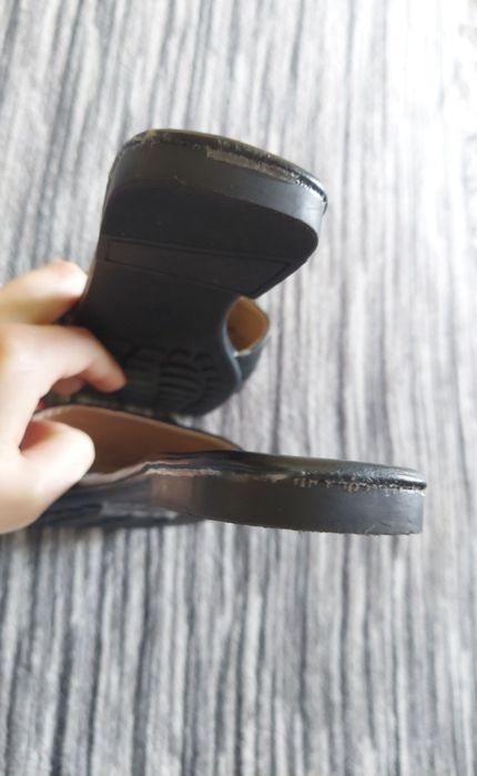 Klapki złoty łańcuch