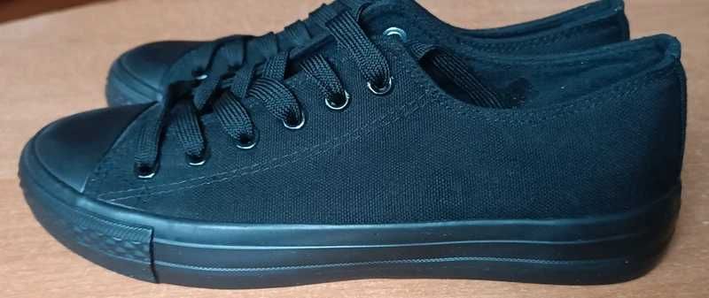Nowe czarne tenisówki damskie 38