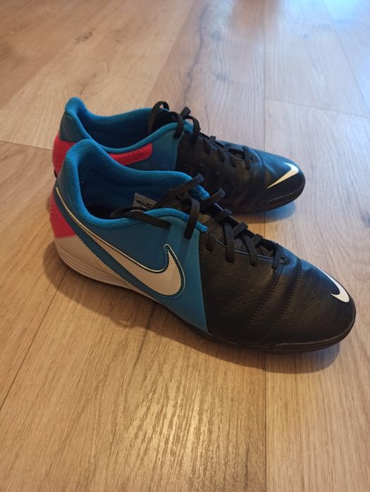 Buty do piłki nożnej korki NIKE