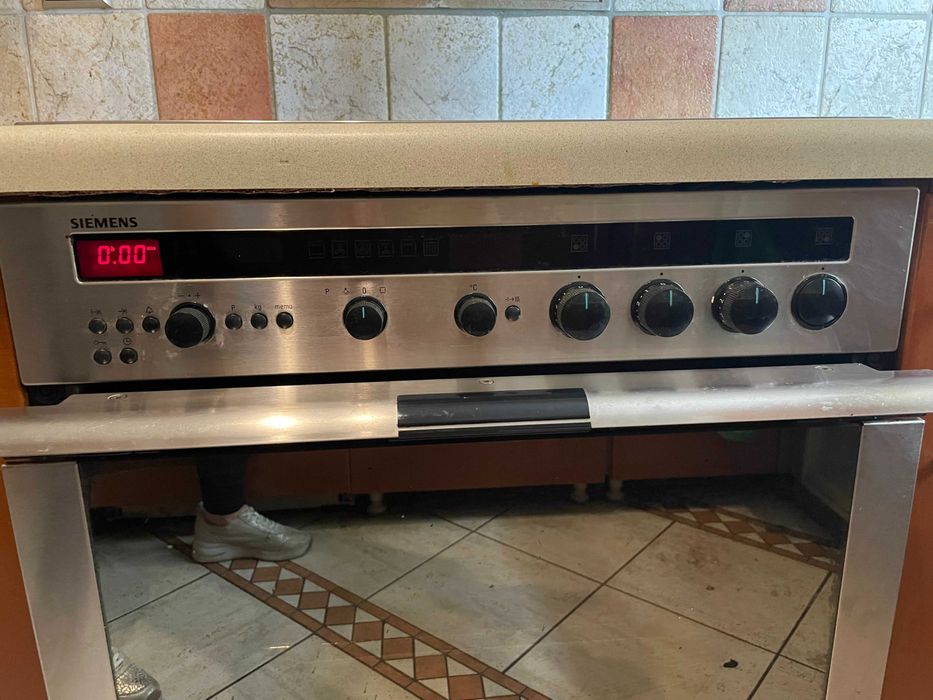 piekarnik do zabudowy z płytą ceramiczna elektryczny SIEMENS