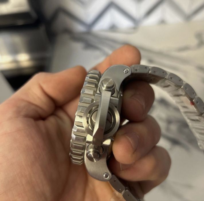 Продам часы  invicta sea hunter  gen II 58 mm новые