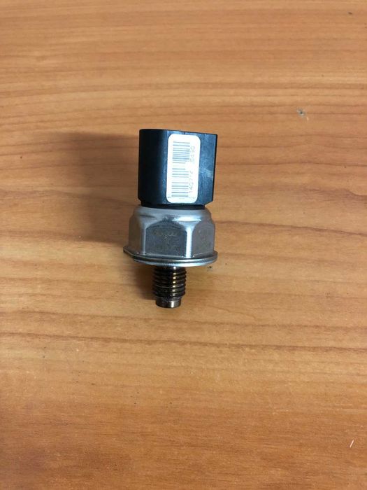 Датчик Давления Топлива Volkswagen Touareg AUDI Q7 3.0 059130758E