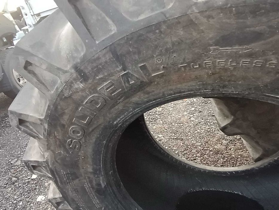 Opona przemysłowa 18-22.5 Solideal ładowarka Merlo Manitou