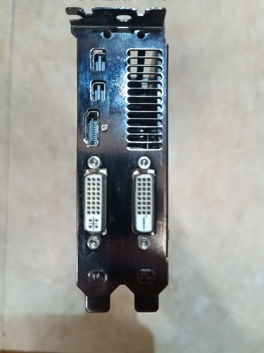 Відеокарти HIS Radeon HD 6950 2 GB