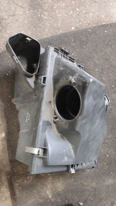Obudowa filtra powietrza przepływka przepływomierz BMW X1 e84 2.0d
