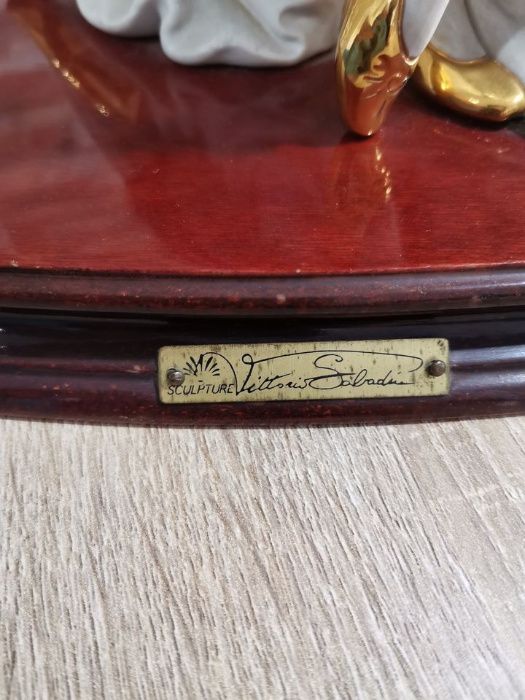 Candeeiro - Escultura em porcelana Capodimonti de Vittorio Sabadin