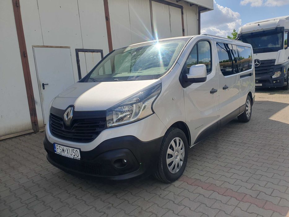 Samochód osobowy Renault Trafik