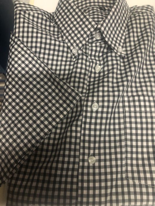 Três camisas de homem novas