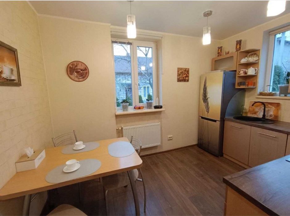 Будинок з ремонтом у Бучі.Гараж+альтанка. 6 соток