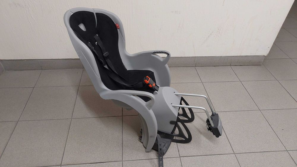 Fotelik rowerowy Hamax Kiss szary z czarną wyściółką