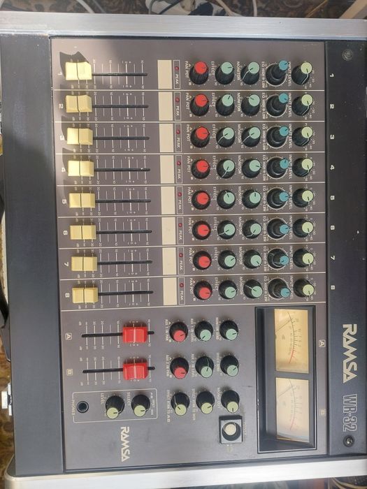 Звуковий мікшерний пульт  Panasonic RAMSA WR32