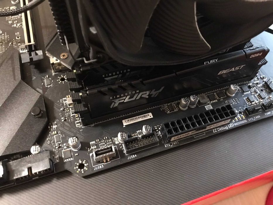 Core I7 10700K, 64GB DDR4 Kingstone Fury 3600, MSI MPG Z490 Gaming P.