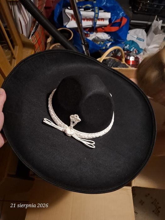 Czarne meksykańskie sombrero typu charro