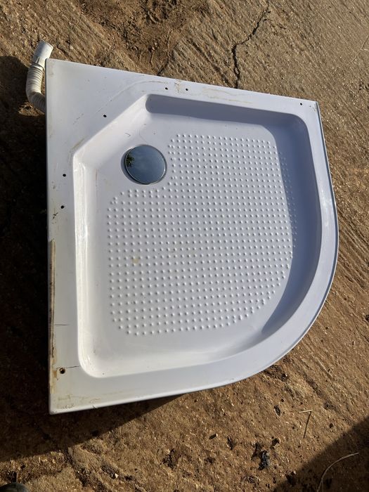 Vende se base duche