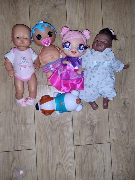 Коляска з іграшками