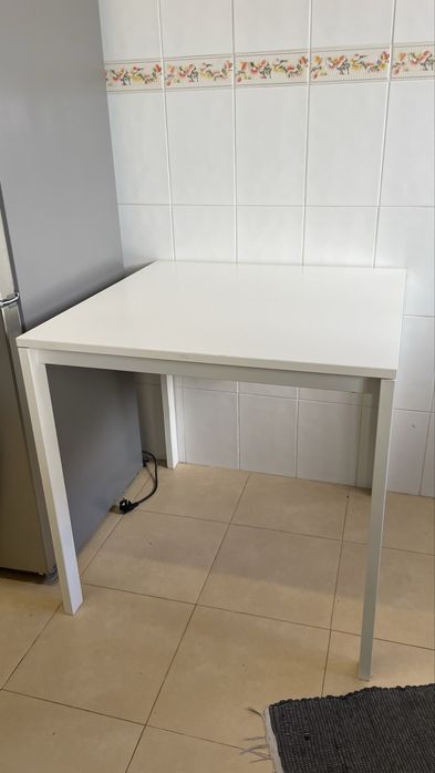 Mesa Ikea VIHALS