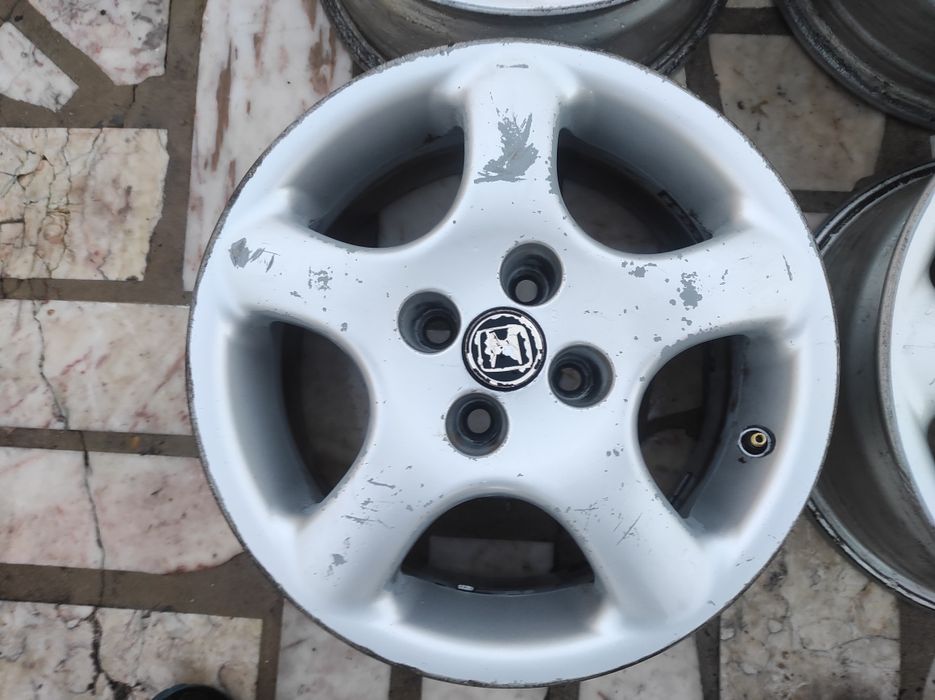 Jantes Especiais 15 4x100 6,5J ET 35 Honda Renault Opel Nissan hyundai