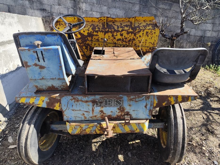 Dumper com motor de arranque