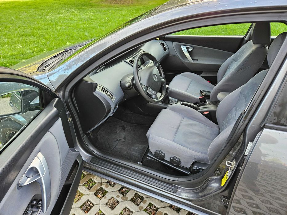 Nissan Primera P 12 1.8 benzyna.