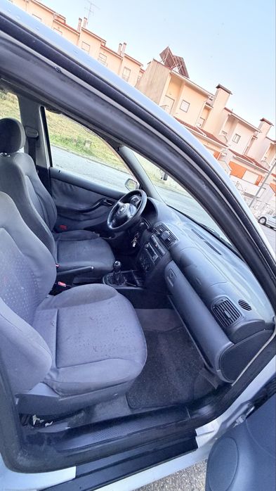 SEAT TOLEDO 1.6 com revisao e documentacao em dia