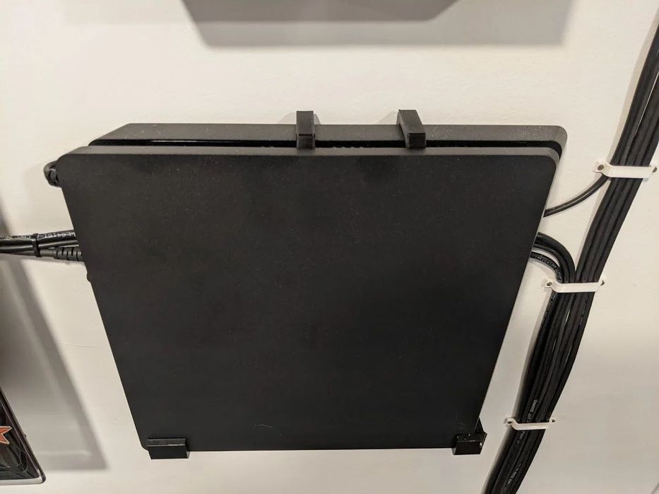 Настенное крепление для PS4 slim