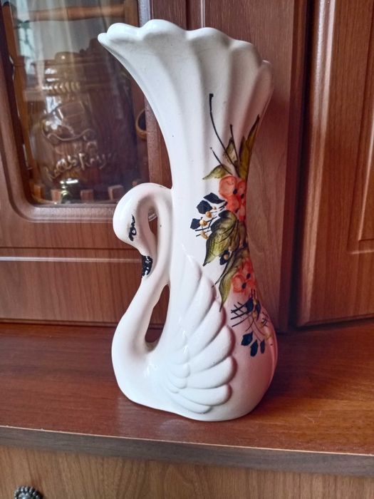 Ваза ЛЕБЕДЬ. Без клейма.