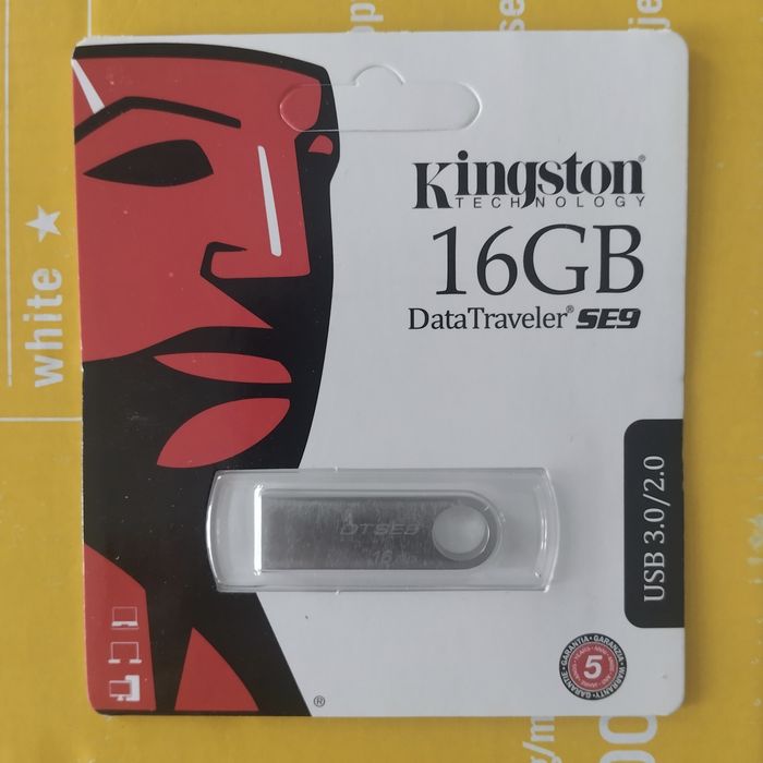 Флеш память флешка Kingston металл обьем 8,16,32,64 память ссд