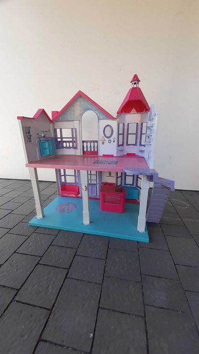 Duży zestaw Barbie - dwa duże domki i trzy samochody, kasa, kuchnia
