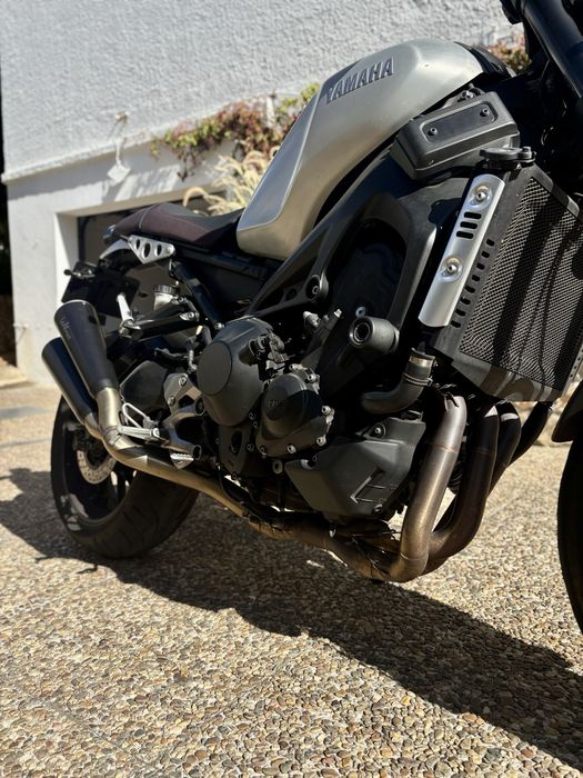Escape Leo Vince GP Duals - Yamaha XSR 900