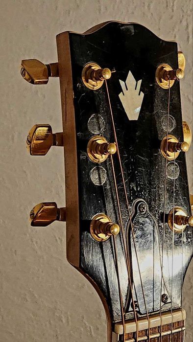 Ibanez Concord 698 (pre-lawsuit клон Gibson J200, 70-ті роки)