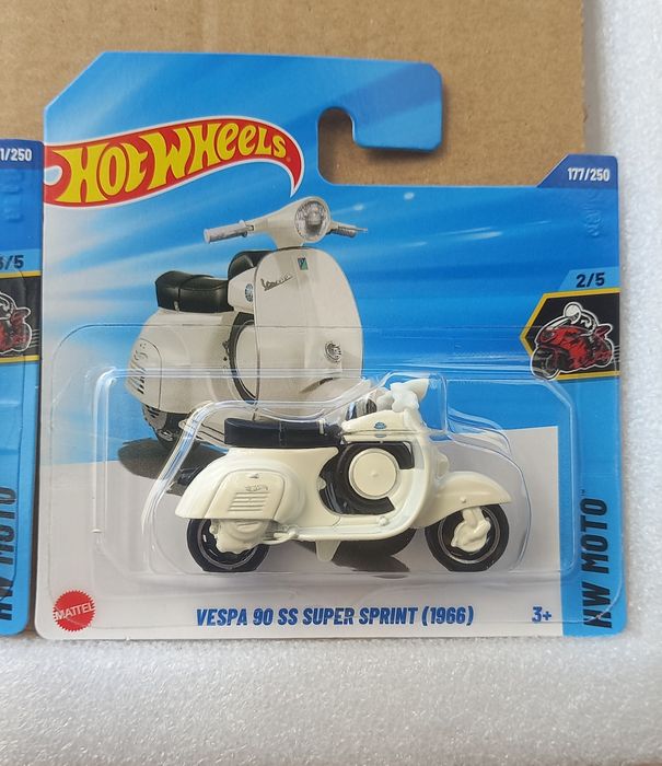 Conjunto 2 hot wheels honda motocompo e vespa 90 ss 1966