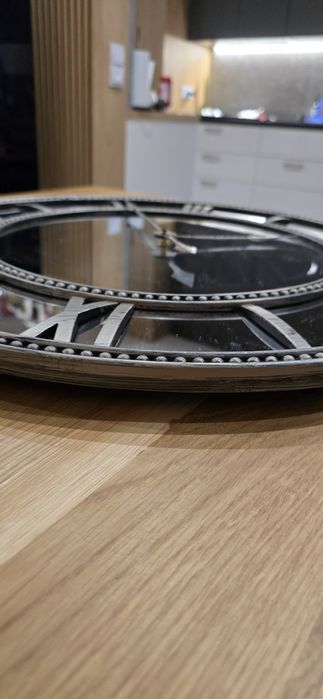 Duży zegar wiszący