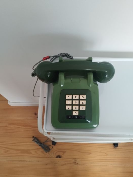 Telefone Tele 782 Verde, 10 teclas, com cabo, a funcionar