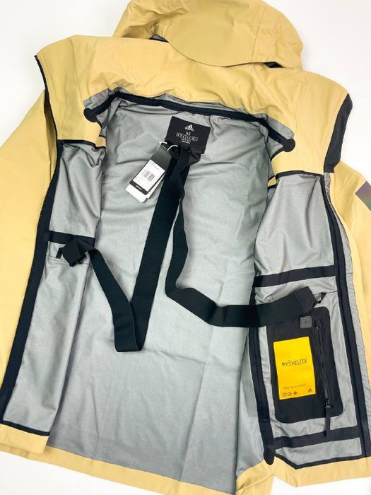 Остання! Розмір S - Куртка Adidas MYSHELTER Rain Jacket (бежева)