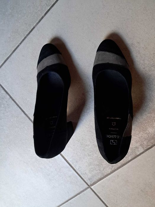 Sapatos salto alto de senhora