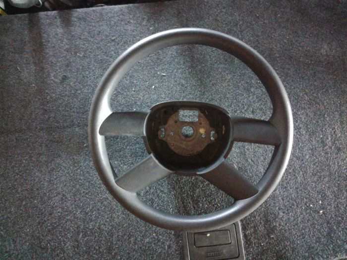 Kierownica polo IV 9n