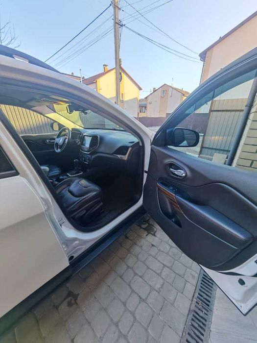 Продам Jeep Cherokee TrailHawk Elit 2015/2016