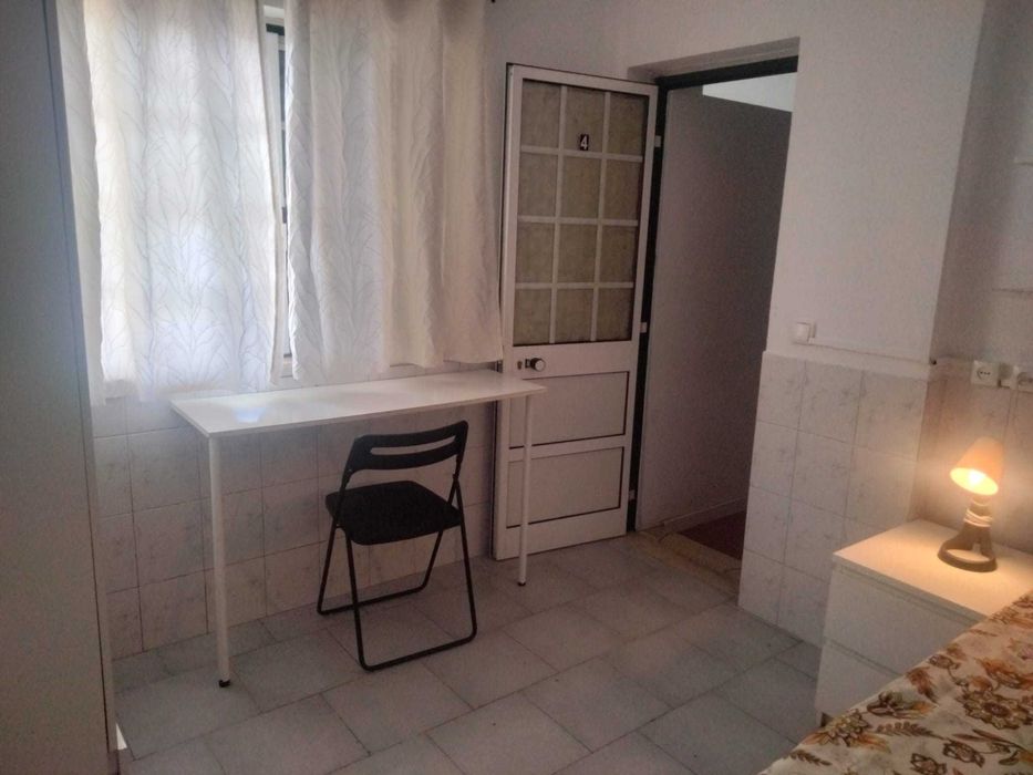 Quarto Individual em Sobreda/Corroios - Margem Sul